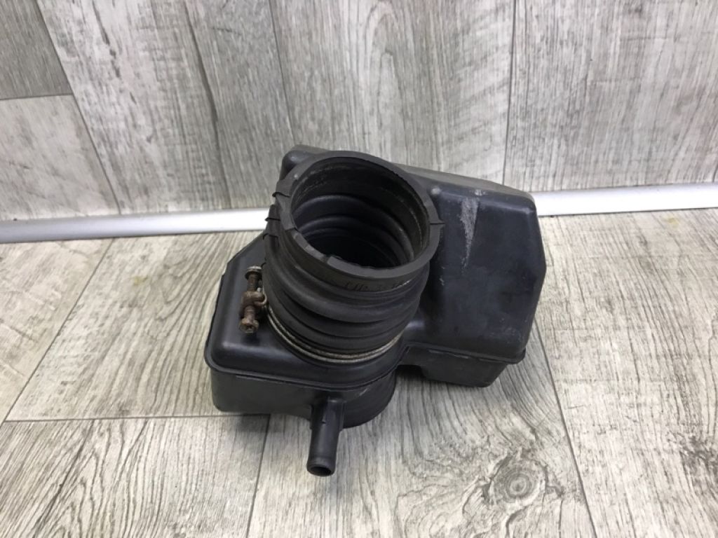 17893-20070 | Резонатор повітряного фільтра TOYOTA CAMRY 30 02-06