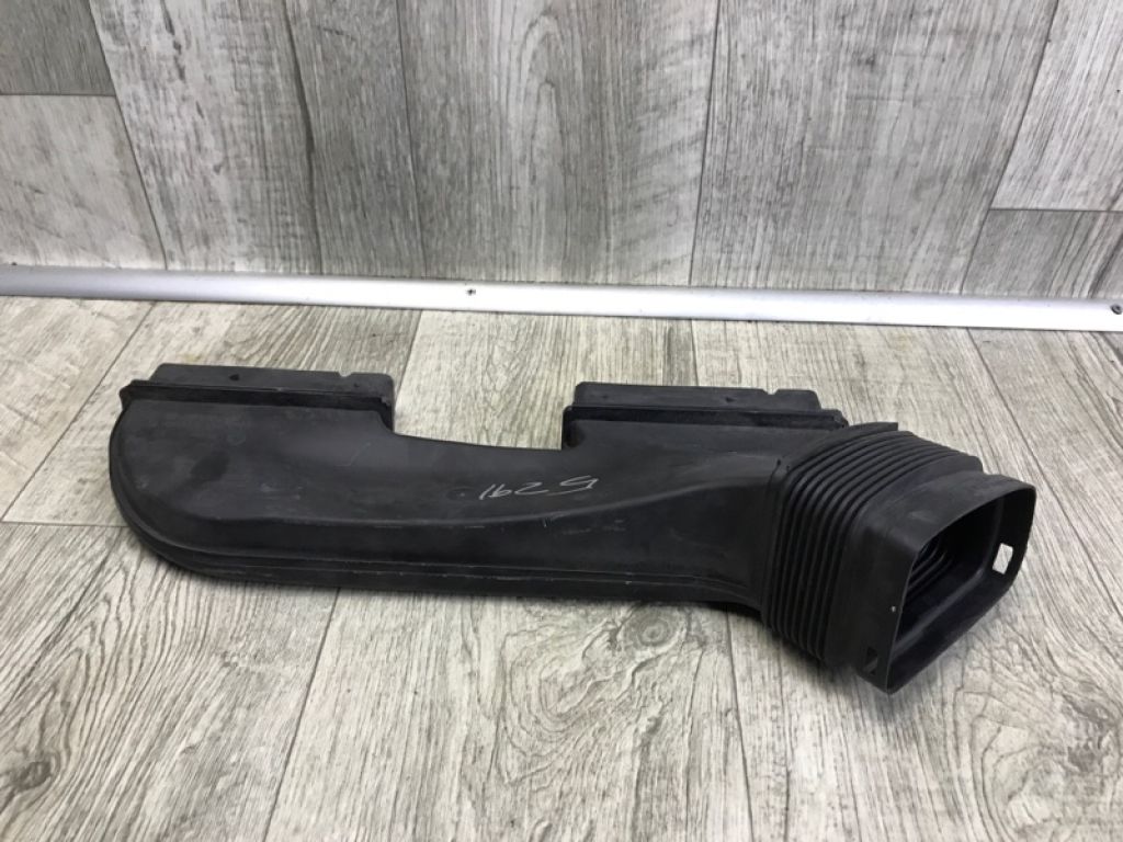 13 71 7 541 737 | Воздухозаборник BMW 3 SERIES (E90-E93) 2005–2014 - Фото 2