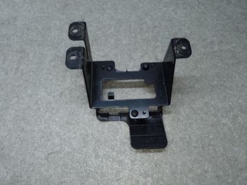 Кронштейн датчика слепых зон лев. HYUNDAI TUCSON TL 15-20