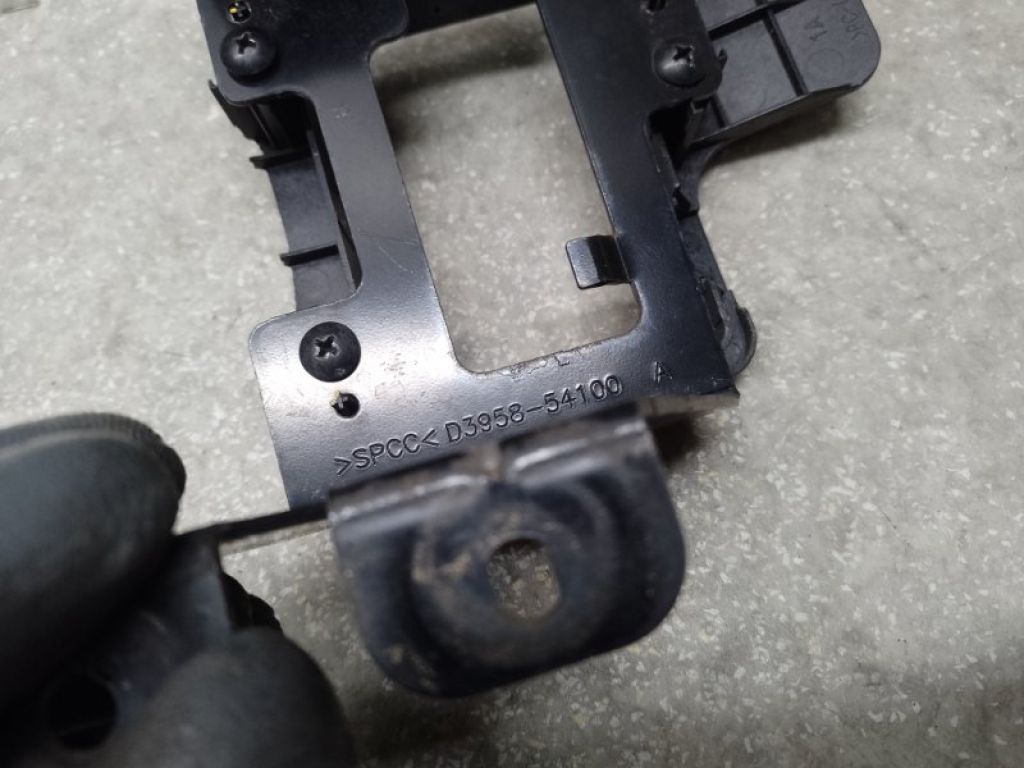 95812-D3000 | Кронштейн датчика слепых зон лев. HYUNDAI TUCSON TL 15-20 - Фото 3