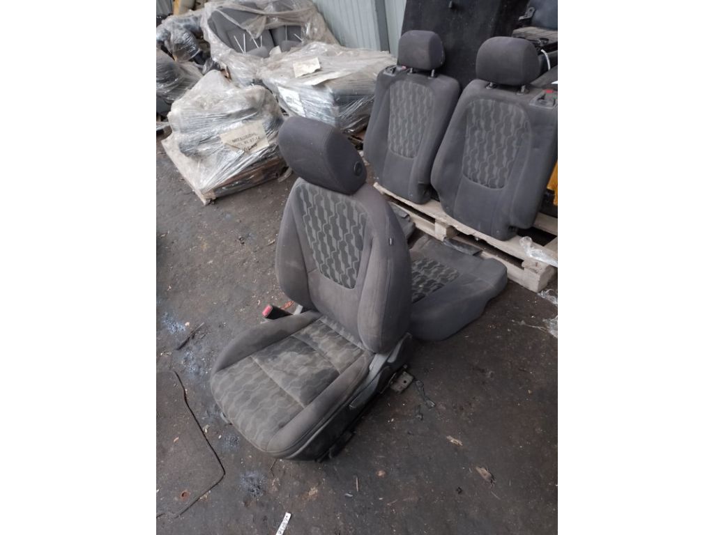 20933933 | Сиденья комплект CHEVROLET VOLT 10-15 - Фото 2