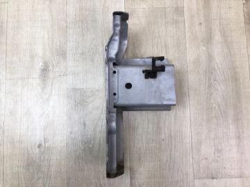 Кронштейн кріплення передньої панелі прав. HYUNDAI ACCENT RB 10-