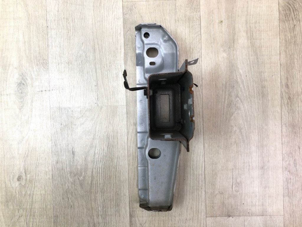 646061R300 | Кронштейн кріплення передньої панелі прав. HYUNDAI ACCENT RB 10- - Фото 3