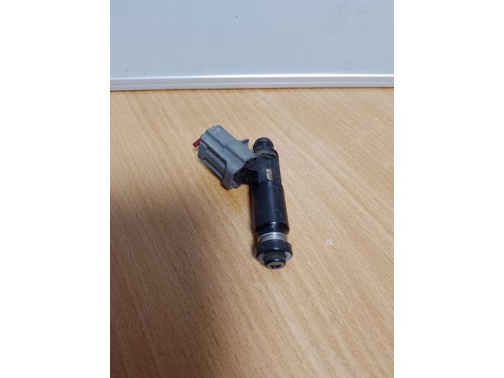 MR578878 | Форсунка топливная MITSUBISHI PAJERO 99-06