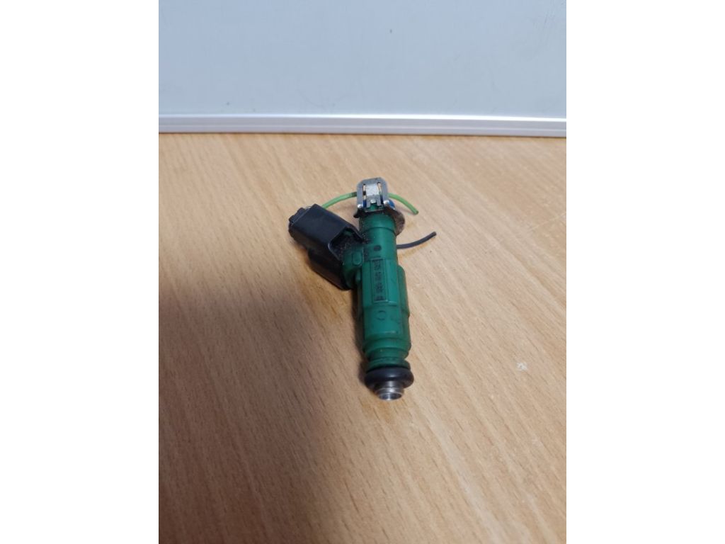 L361-13-250 | Форсунка паливна MAZDA 6 GG 02-07