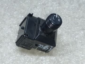 Блок керування дзеркалами TOYOTA CAMRY 70 17-