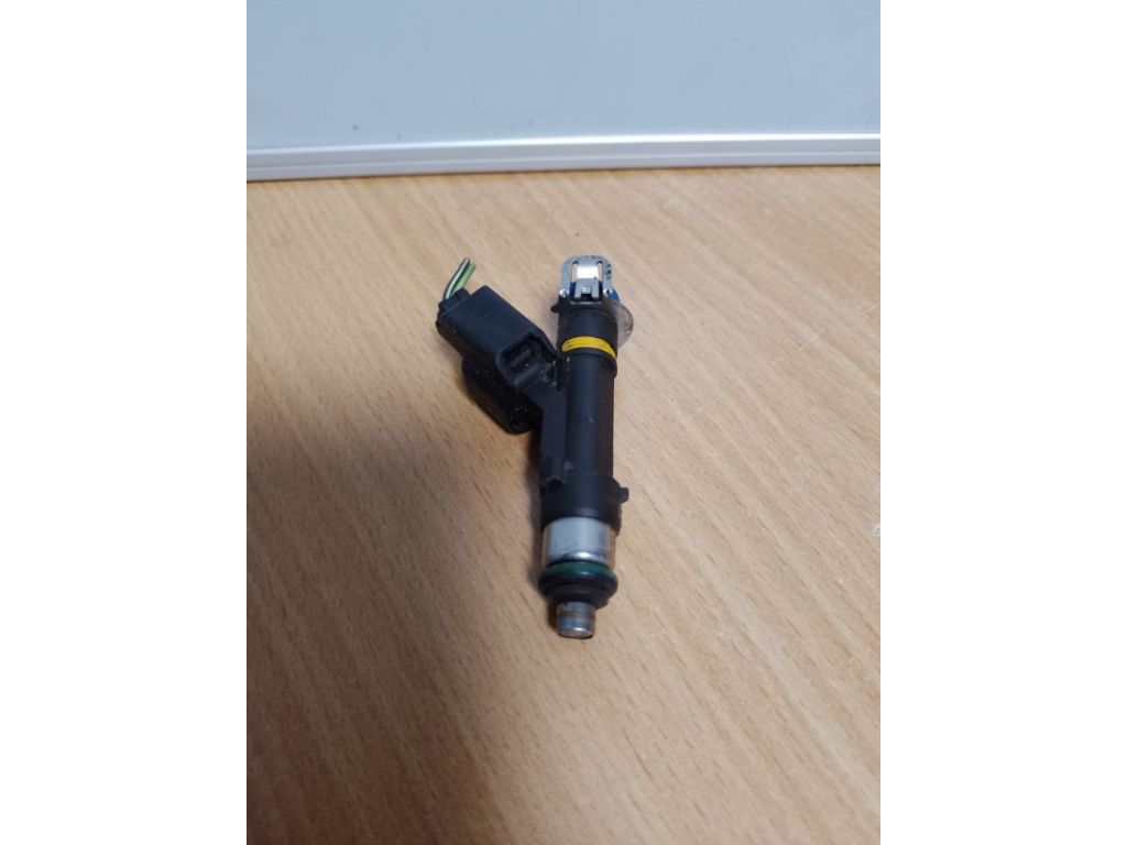 L3G5-13-250 | Форсунка топливная MAZDA 6 GG 02-07