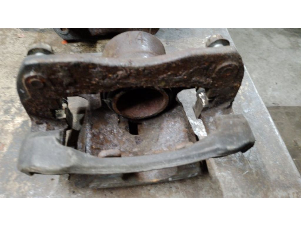 47750-07071 | Суппорт тормозной передн. лев. TOYOTA CAMRY 50 12-15 - Фото 3