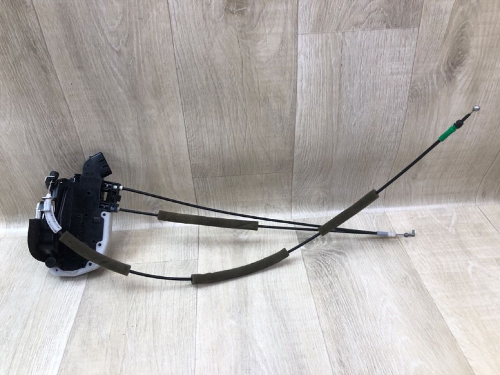 82501-3BA1A | Замок двері задн. лів. NISSAN VERSA B17 11-19