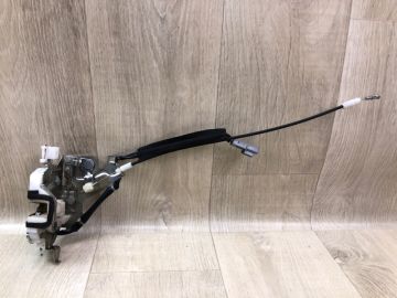 Замок двері задн. лів. TOYOTA TACOMA 05-15