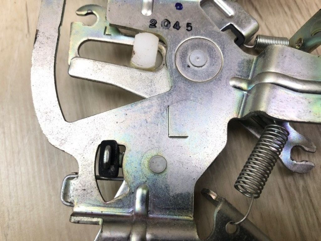 69640-04010 | Замок двері задн. лів. TOYOTA TACOMA 05-15 - Фото 5