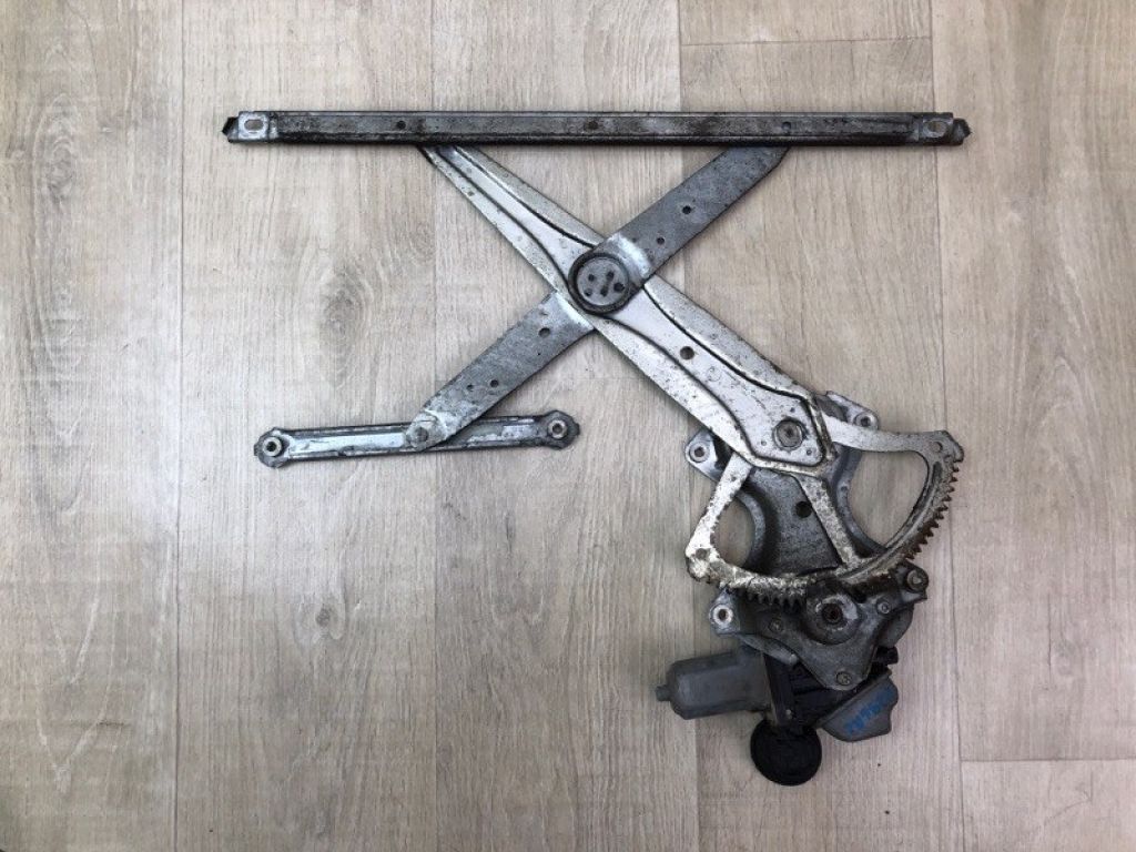 69802-0T010 | Склопідйомник задн. лів. TOYOTA VENZA 09-16 - Фото 2