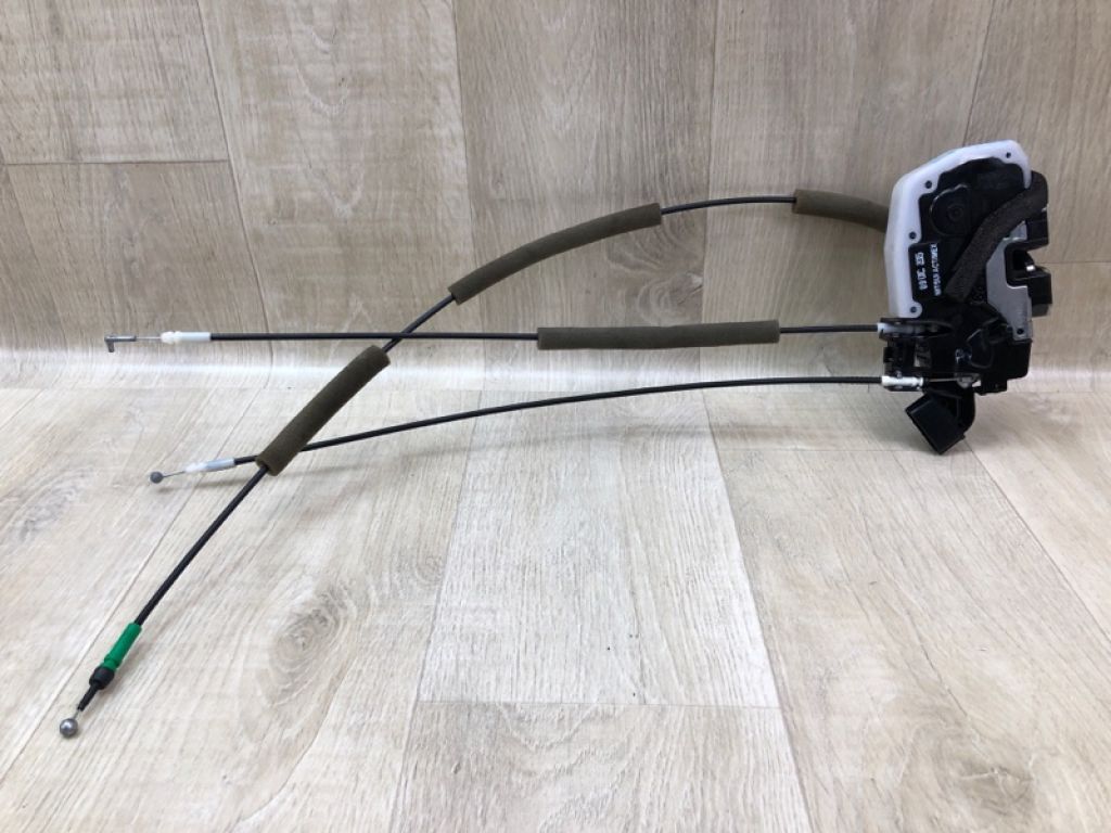 82500-3BA1A | Замок двері задн. прав. NISSAN VERSA B17 11-19