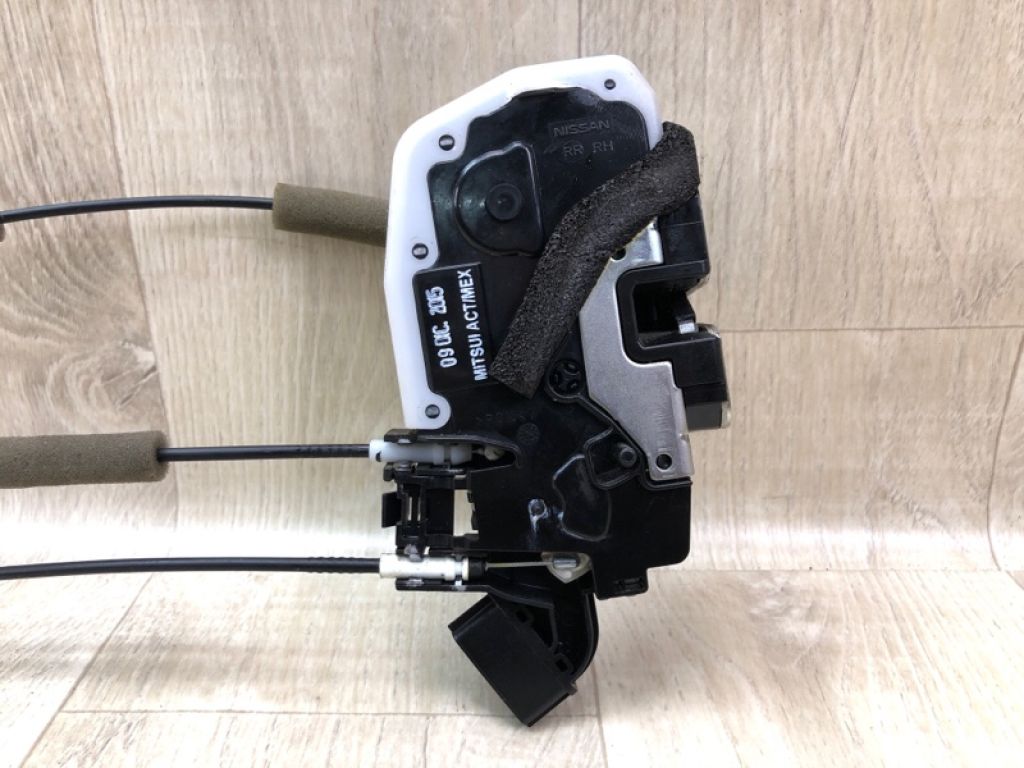 82500-3BA1A | Замок двері задн. прав. NISSAN VERSA B17 11-19 - Фото 2