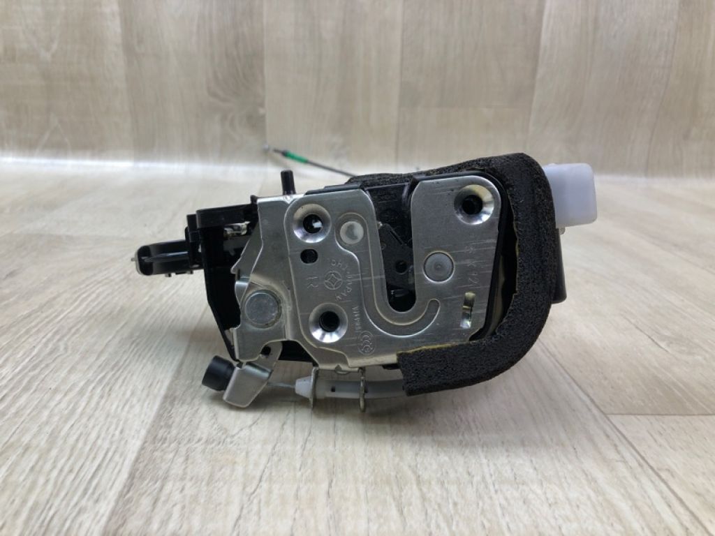 82500-3BA1A | Замок двері задн. прав. NISSAN VERSA B17 11-19 - Фото 3