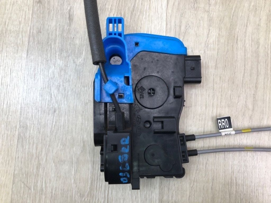 81420-2V000 | Замок двері задн. прав. HYUNDAI VELOSTER 11-18 - Фото 4