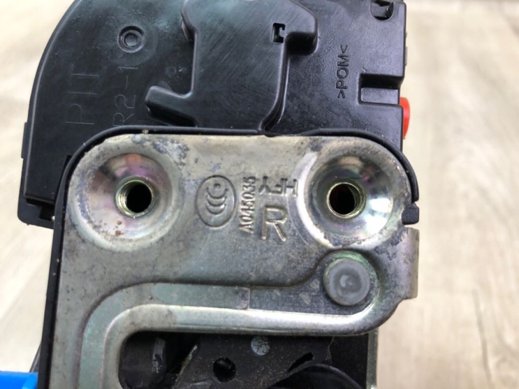 81420-2V000 | Замок двері задн. прав. HYUNDAI VELOSTER 11-18 - Фото 9