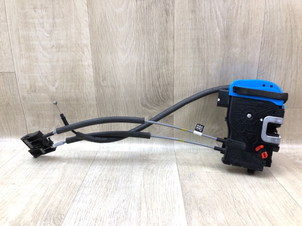 81420-2V000 | Замок двери задн. прав. HYUNDAI VELOSTER 11-18