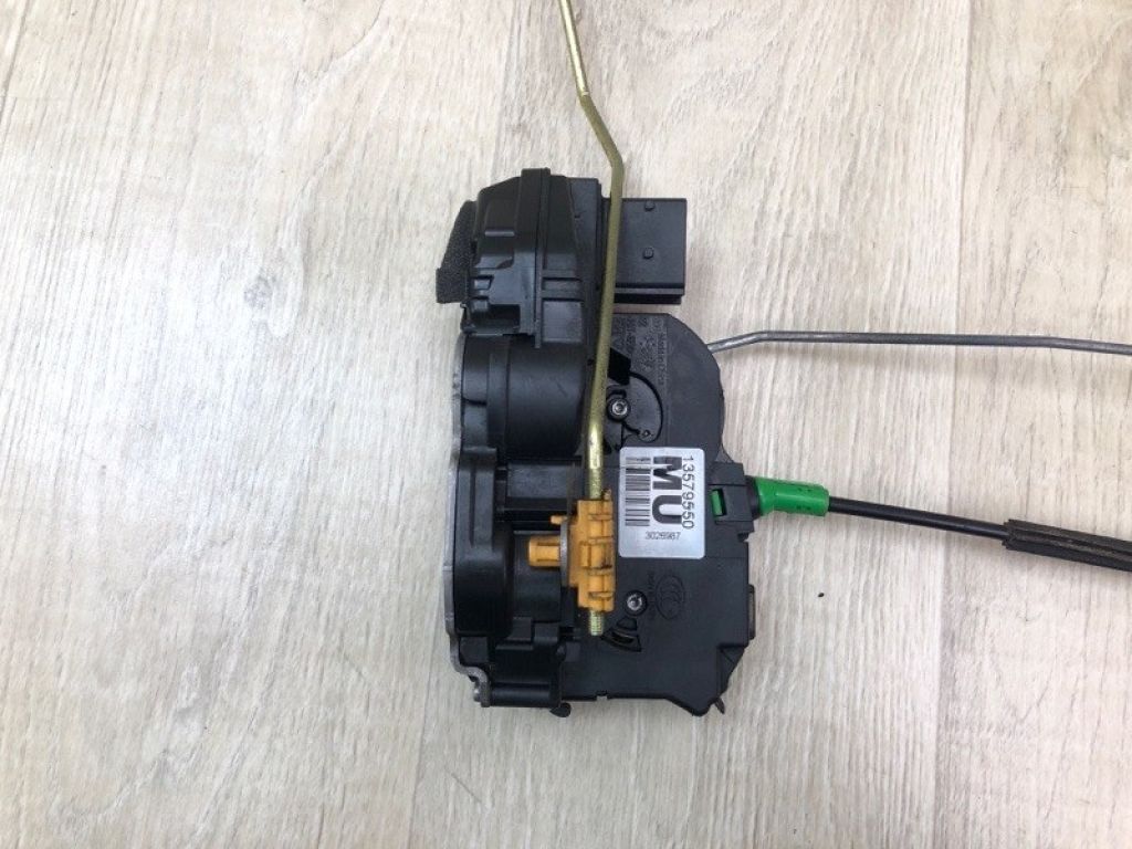 13579550 | Замок двері задн. прав. CHEVROLET SONIC 11-16 - Фото 4