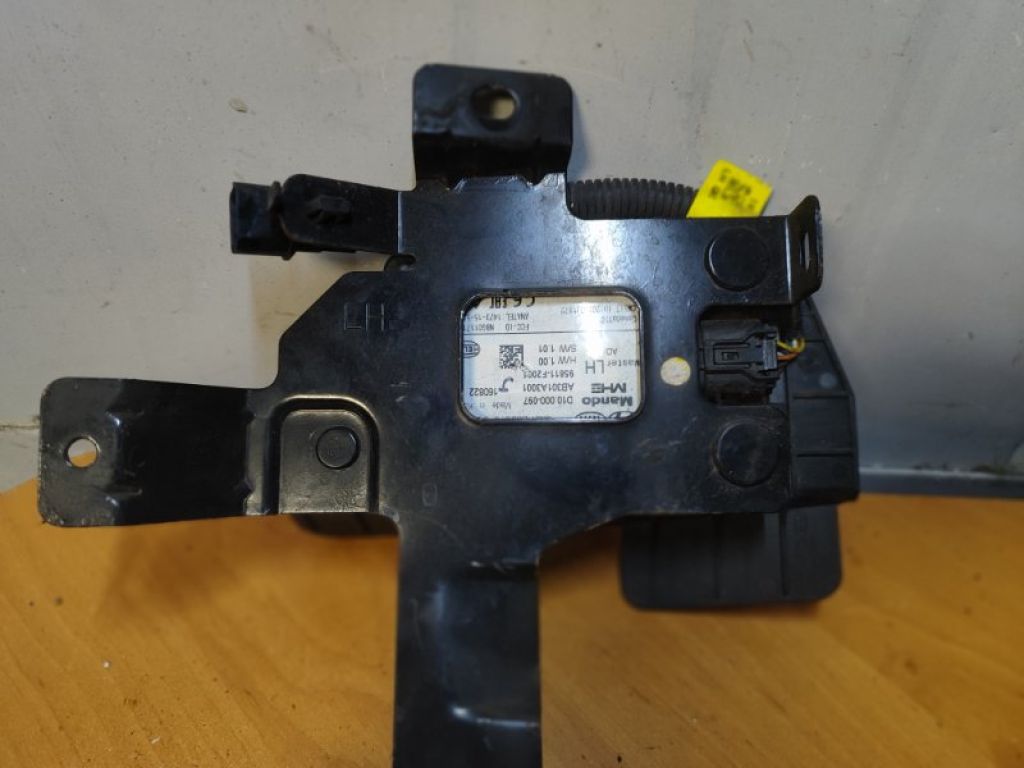 95811F2001 | Датчик сліпих зон лів. HYUNDAI ELANTRA AD 16- - Фото 2