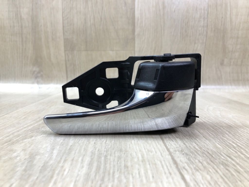 69205-0T010-C0 | Ручка дверей внутрішня задн. прав. TOYOTA VENZA 09-16