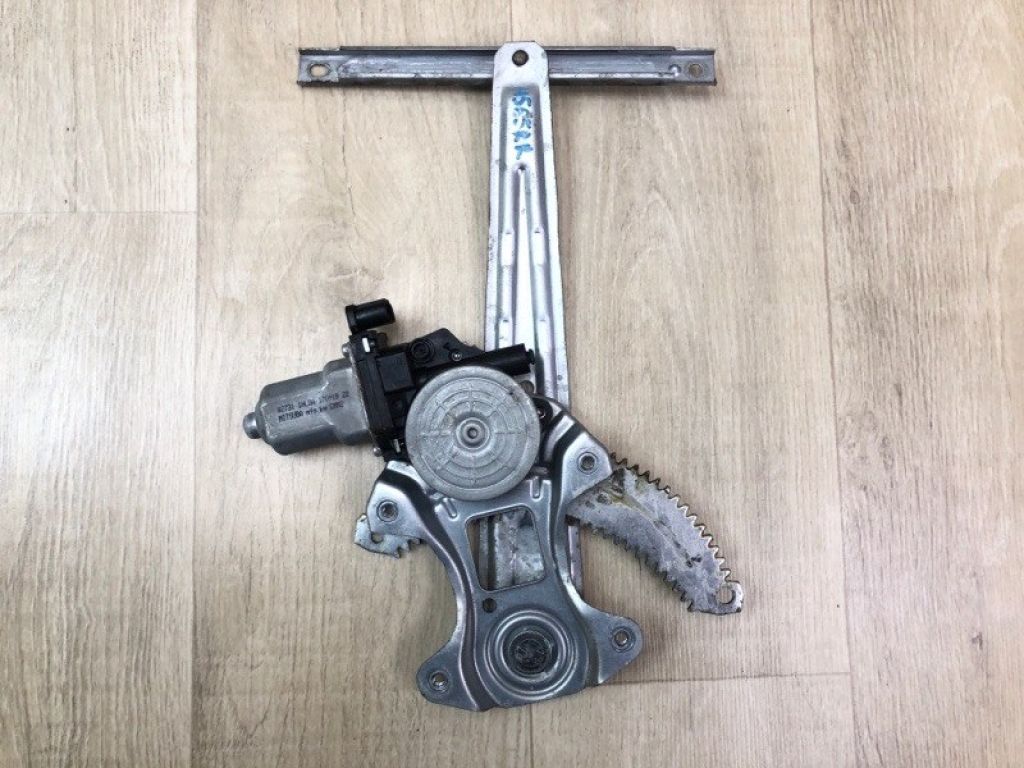 82720-1HL0A | Склопідйомник задн. прав. NISSAN VERSA B17 11-19