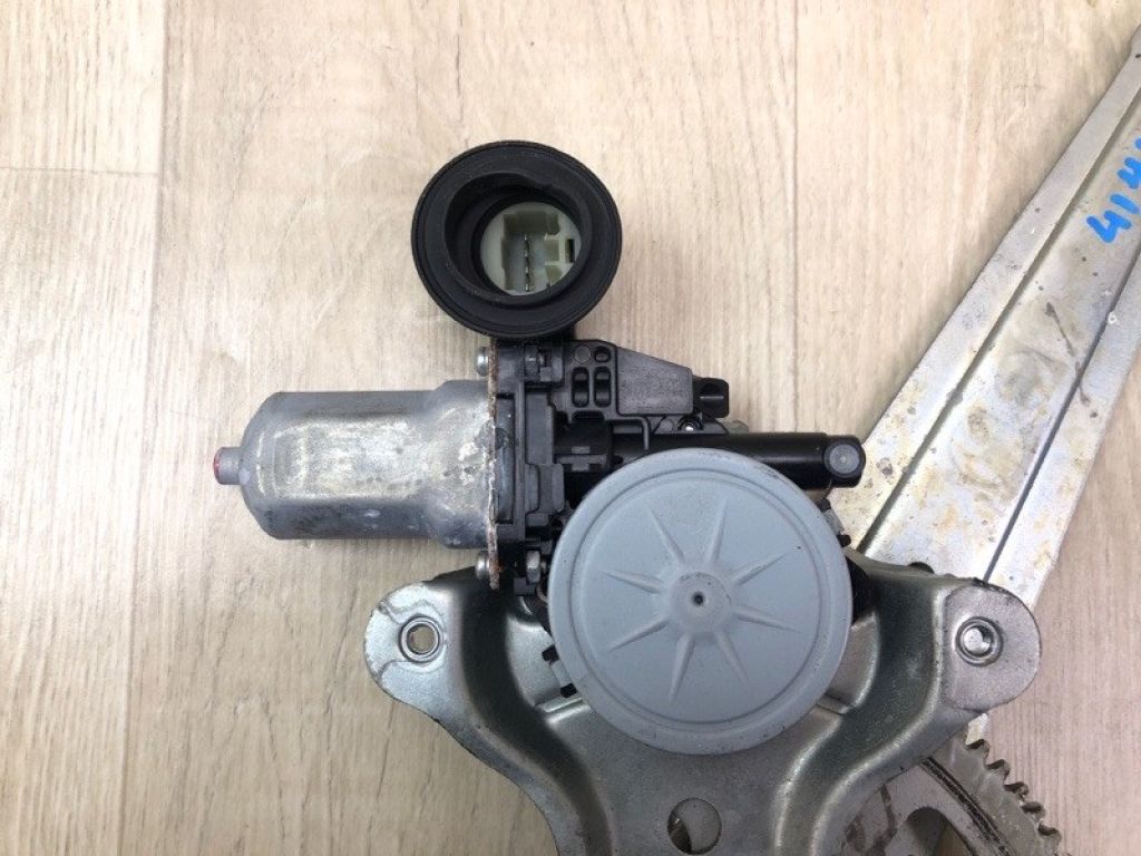 69803-33050 | Склопідйомник задн. прав. TOYOTA CAMRY 40 06-11 - Фото 3