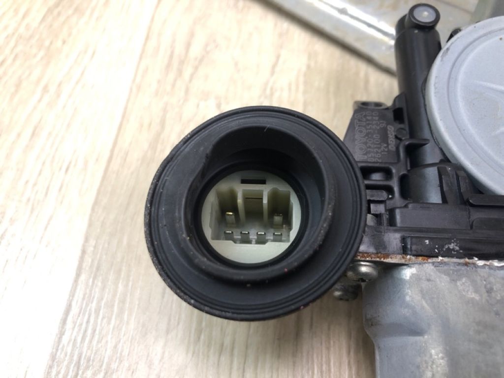 69803-33050 | Склопідйомник задн. прав. TOYOTA CAMRY 40 06-11 - Фото 4