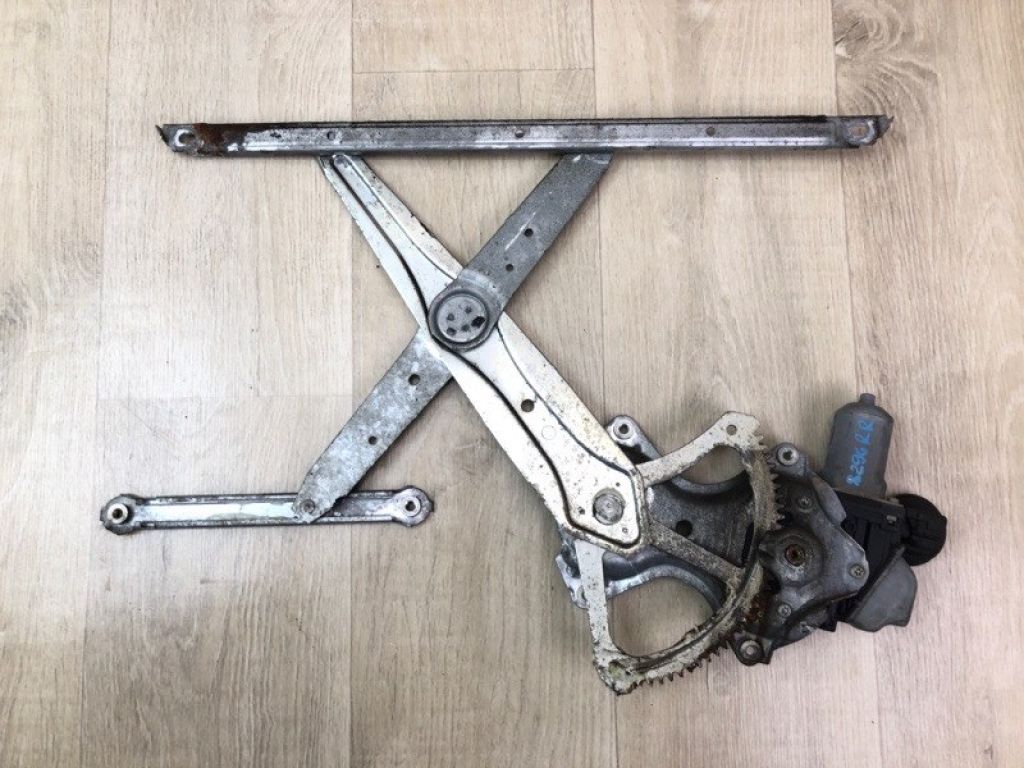 69801-0T010 | Стеклоподъемник задн. прав. TOYOTA VENZA 09-16 - Фото 2