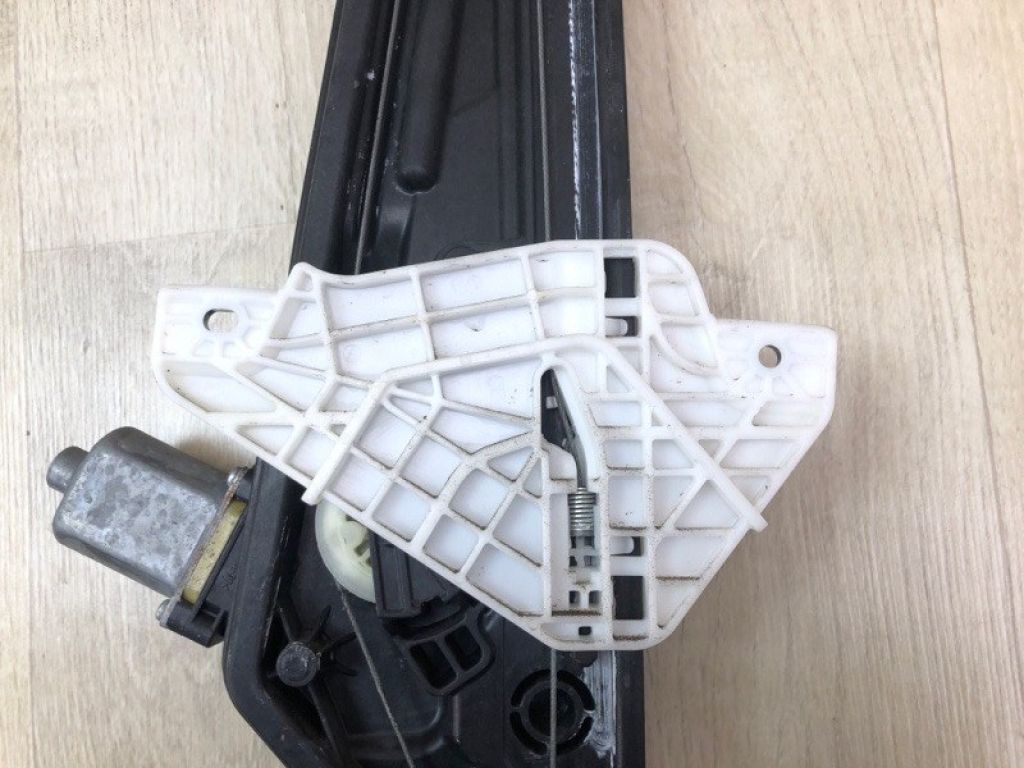 83402-2V000 | Склопідйомник задн. прав. HYUNDAI VELOSTER 11-18 - Фото 4