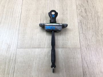 Обмежувач дверей задн. прав. HYUNDAI VELOSTER 11-18