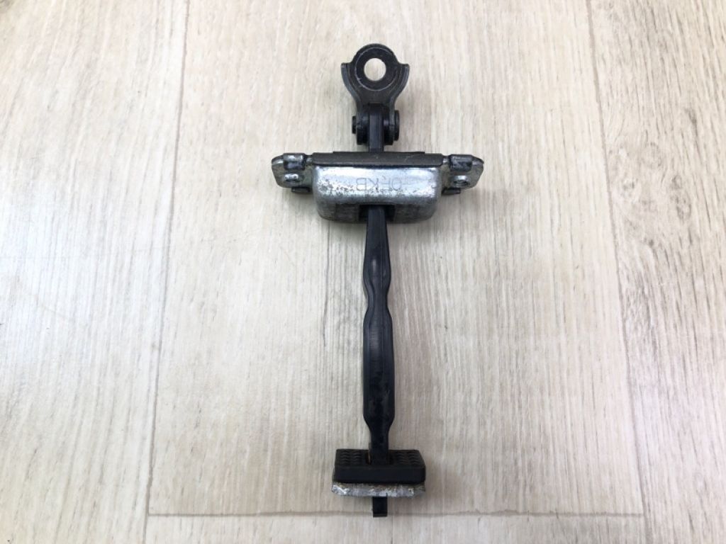 79490-H8000 | Обмежувач дверей задн. прав. KIA RIO FB 17-