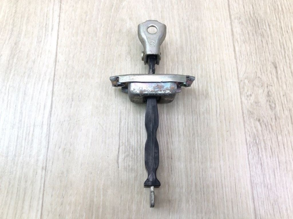 5732A094 | Ограничитель двери задн. прав. MITSUBISHI OUTLANDER GF 12-