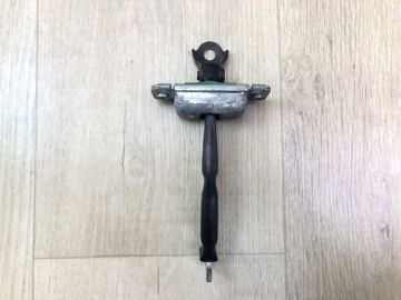 Ограничитель двери задн. прав. HYUNDAI VELOSTER 11-18