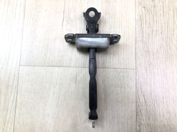 Обмежувач дверей задн. прав. HYUNDAI ELANTRA MD 10-15