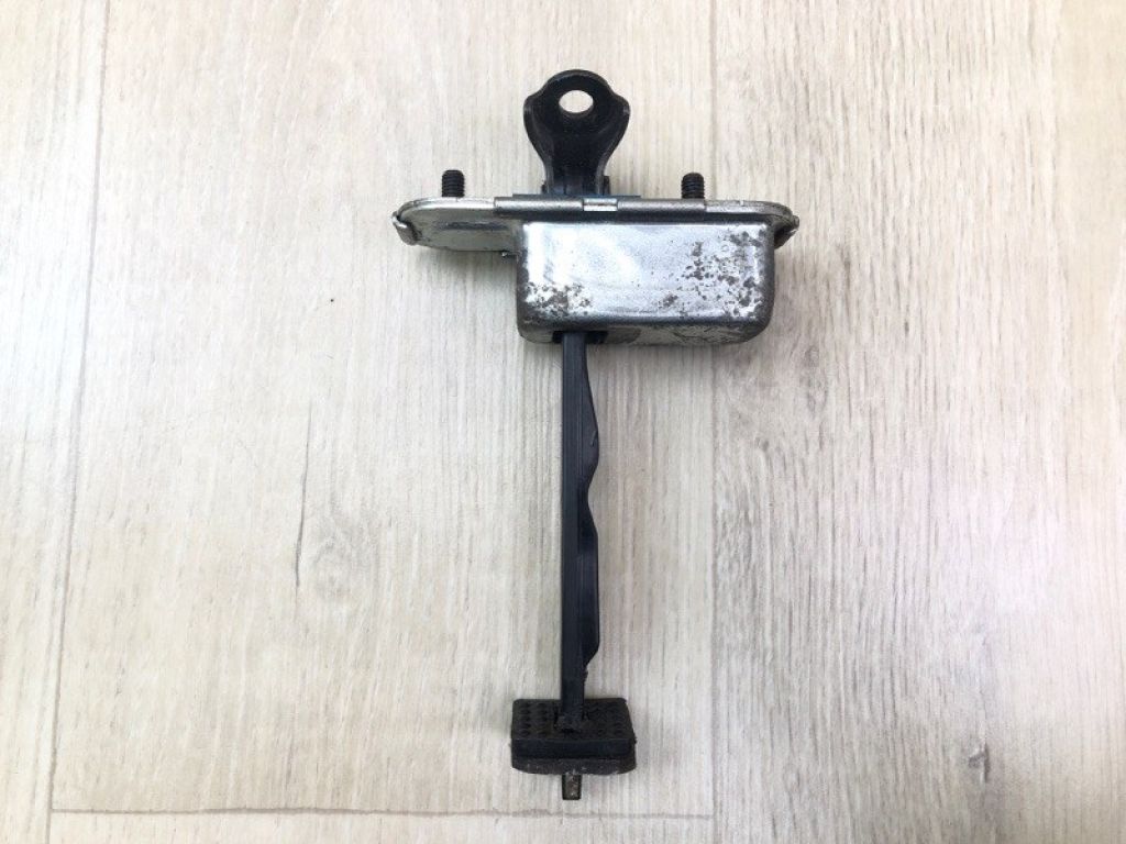 79490-D3000 | Ограничитель двери задн. прав. HYUNDAI TUCSON TL 15-20