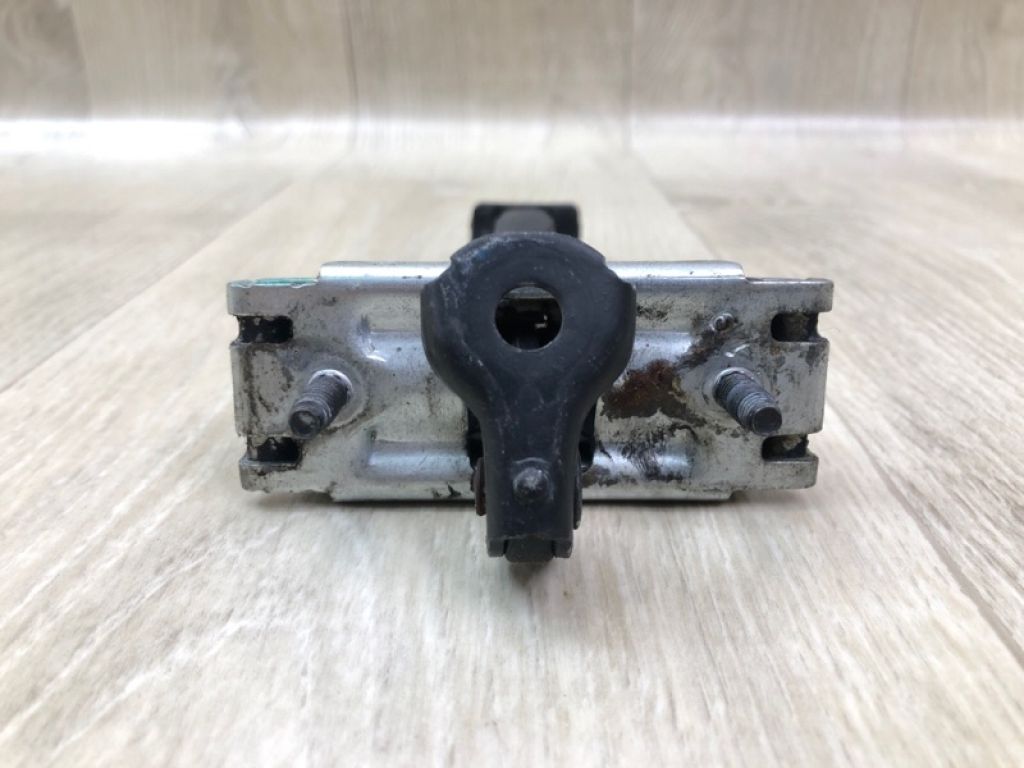 BB5Z-7827204-A | Обмежувач дверей задн. прав. FORD EXPLORER 10-20 - Фото 3