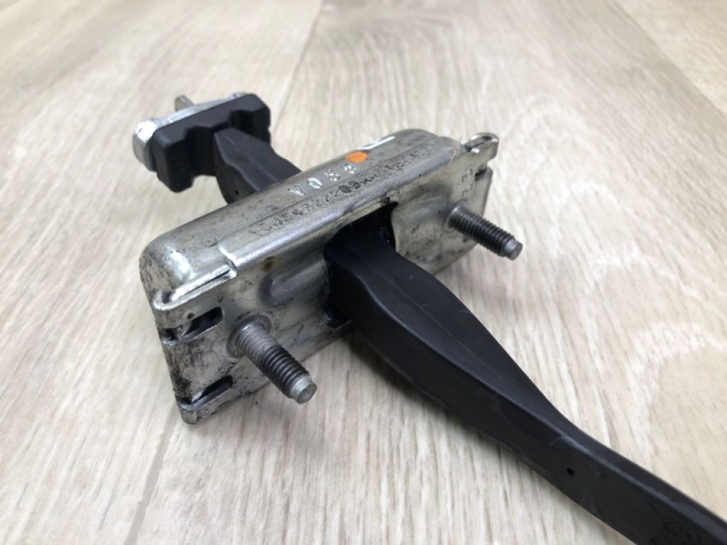 BB5Z-7823552-A | Обмежувач дверей передн. лів. FORD EXPLORER 10-20 - Фото 4