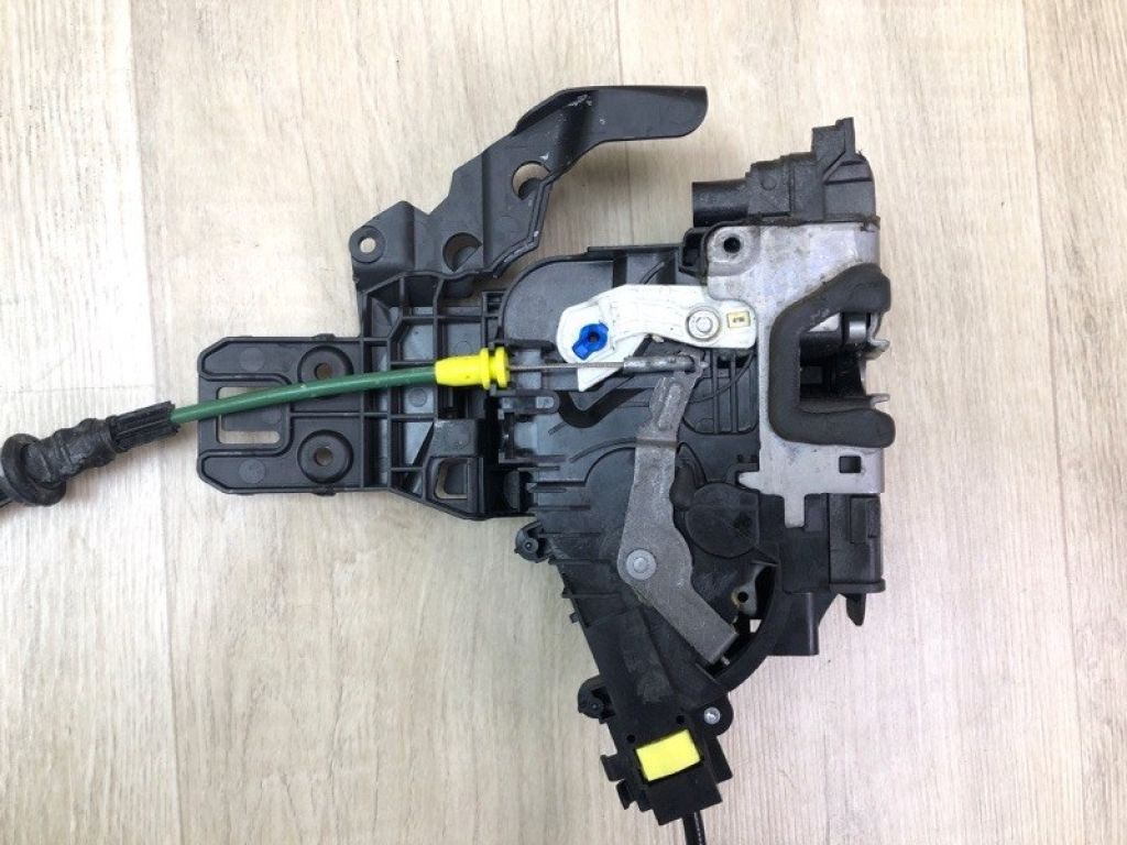 A 099 720 68 01 | Замок двері передн. прав. MERCEDES C-CLASS W205 16-21 - Фото 2