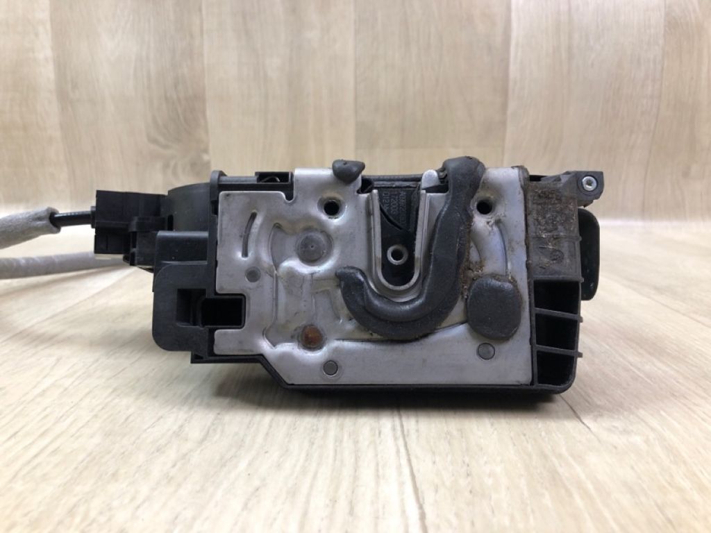 A 099 720 68 01 | Замок двері передн. прав. MERCEDES C-CLASS W205 16-21 - Фото 3