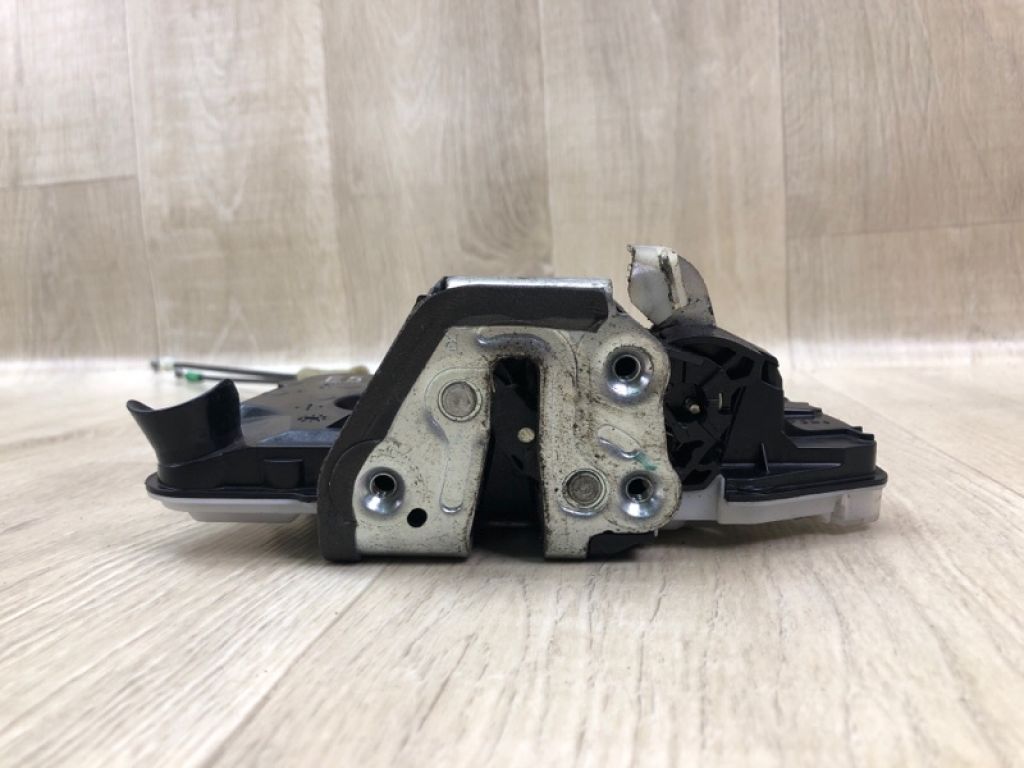 69030-02380 | Замок двери передн. прав. TOYOTA SIENNA 11-16 - Фото 3