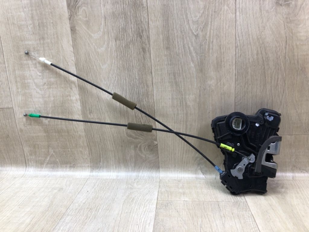 69030-06200 | Замок двері передн. прав. TOYOTA COROLLA 150 06-13