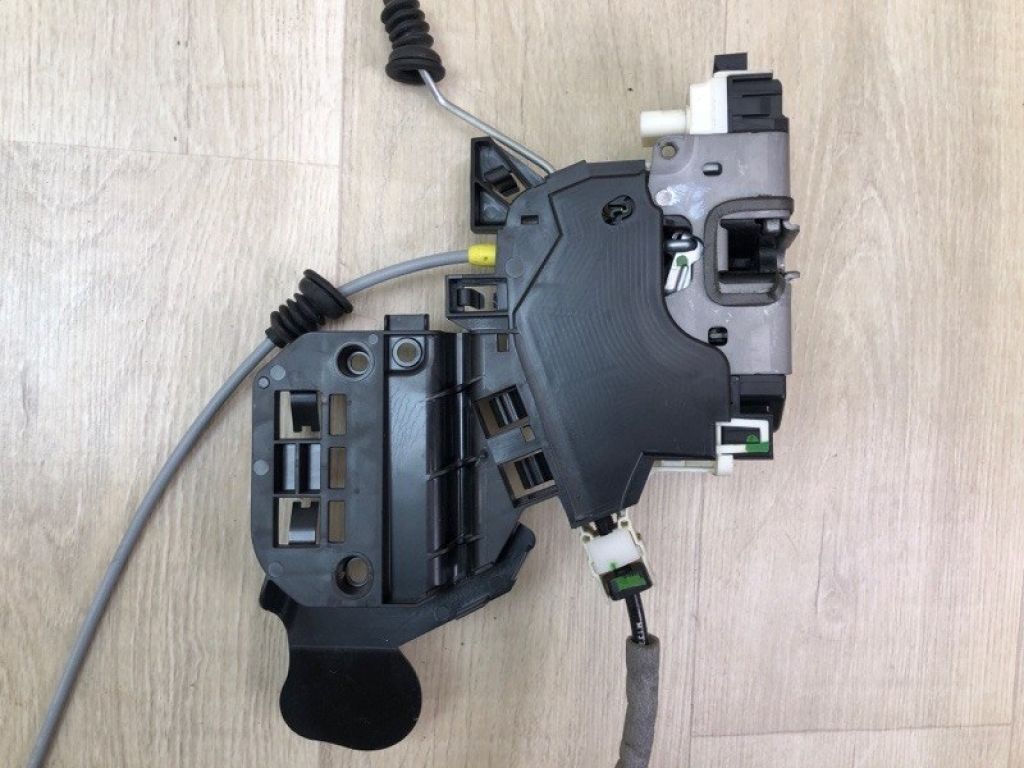 A 166 720 04 35 | Замок двері передн. прав. MERCEDES GL-CLASS X166 12-16 - Фото 2