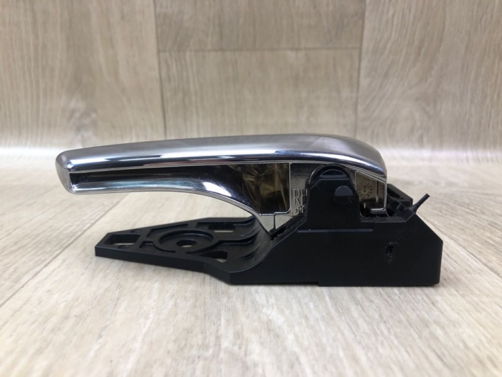 69205-0T010-C0 | Ручка дверей внутрішня передн. прав. TOYOTA VENZA 09-16 - Фото 4