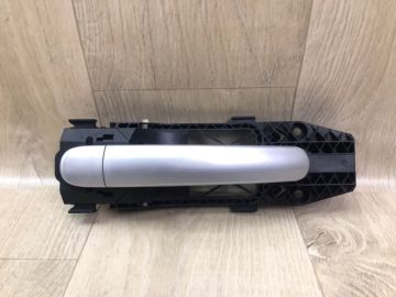 Ручка двері зовнішня передн. прав. VOLKSWAGEN JETTA USA 10-17