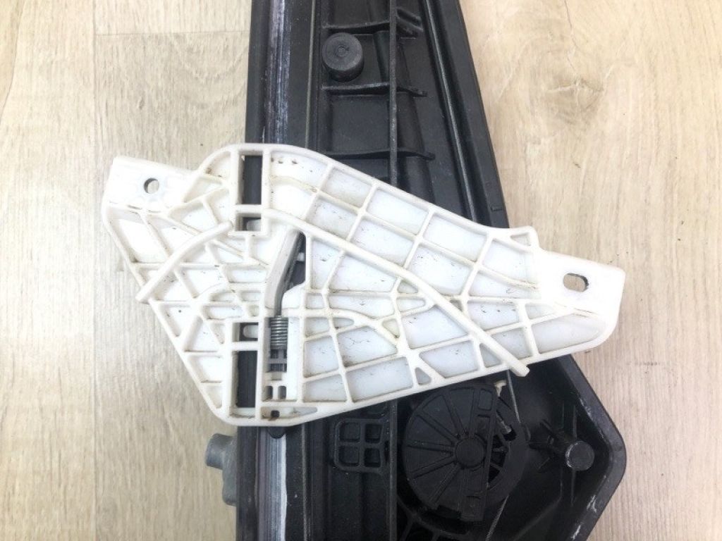 82402-2V000 | Склопідйомник передн. прав. HYUNDAI VELOSTER 11-18 - Фото 4