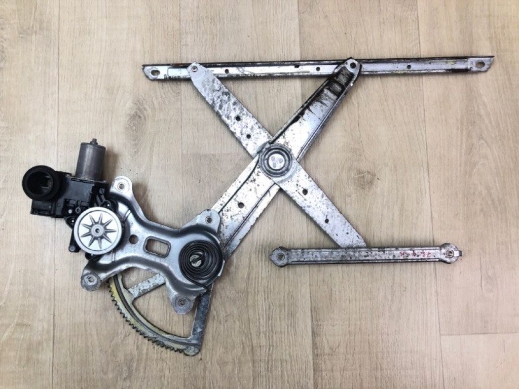 69801-08020 | Склопідйомник передн. прав. TOYOTA SIENNA 11-16