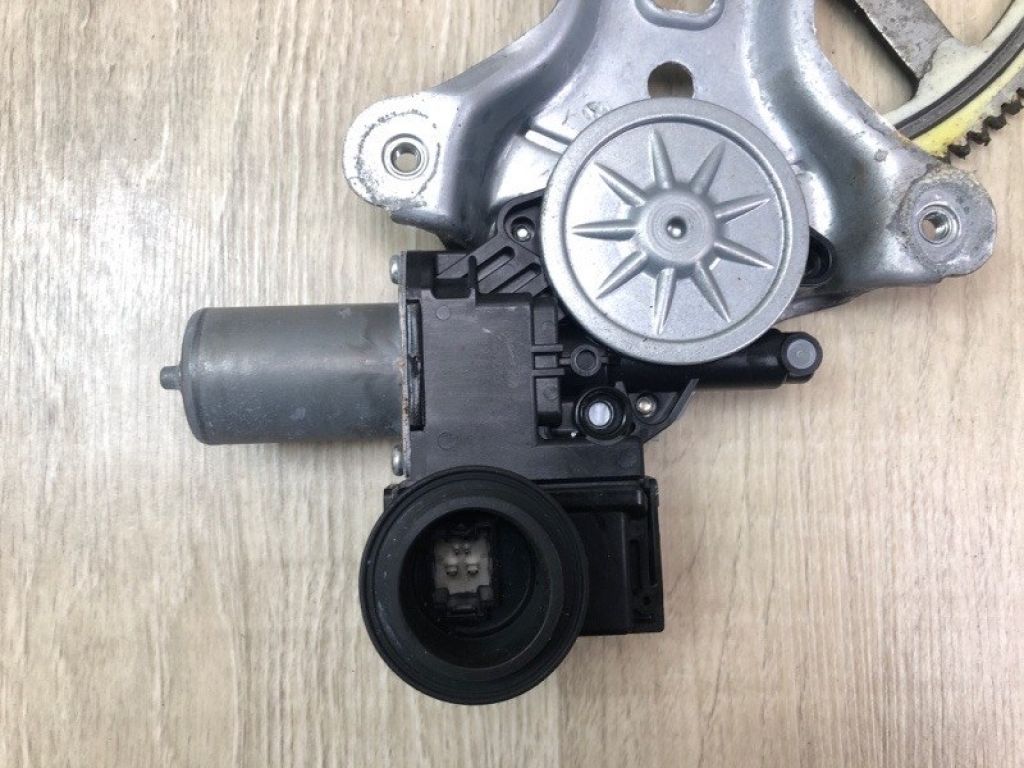 69801-08020 | Склопідйомник передн. прав. TOYOTA SIENNA 11-16 - Фото 3