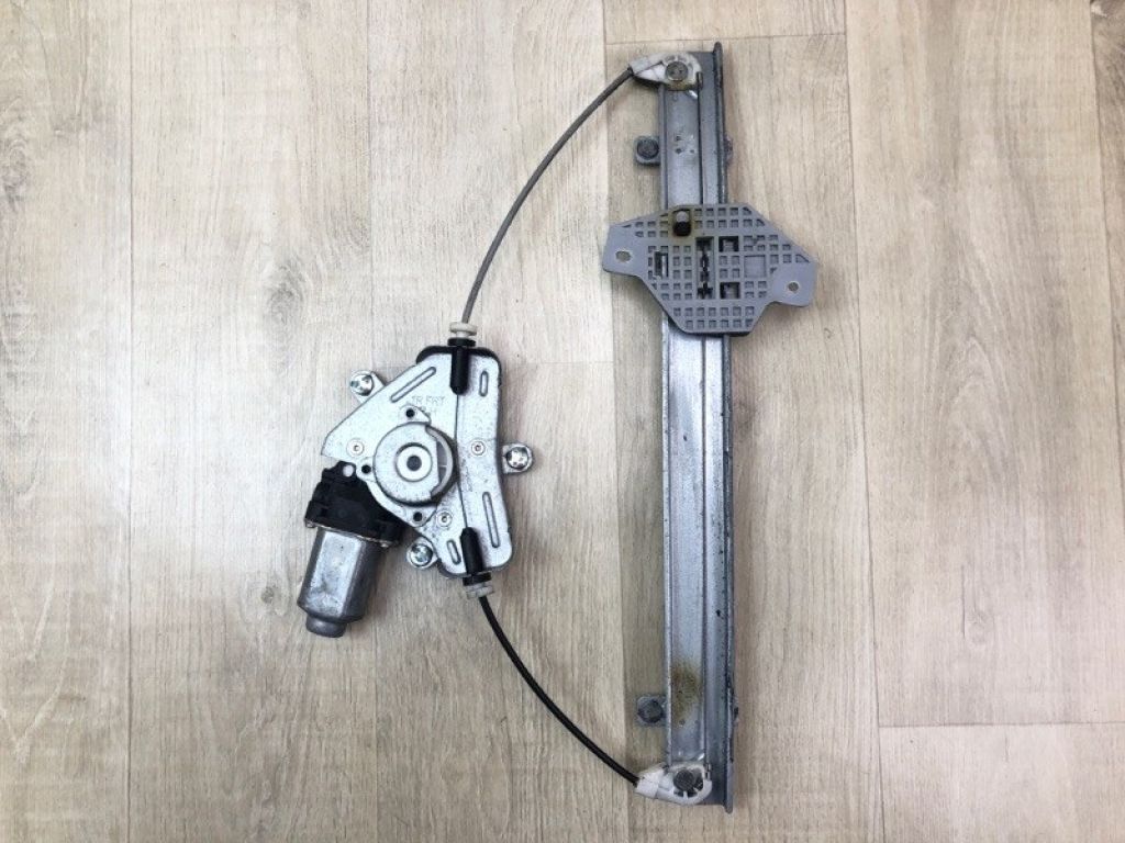 82404-0U010 | Склопідйомник передн. прав. HYUNDAI ACCENT RB 10-