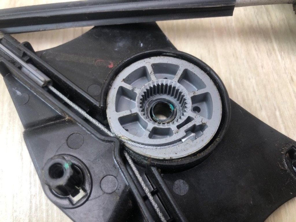 5NN 837 462 | Склопідйомник передн. прав. VOLKSWAGEN TIGUAN 16-23 - Фото 5